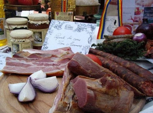 expozitie-de-produse-traditionale