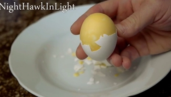 faza-zilei-cum-prepari-o-omleta-fara-sa-spargi-oul-video