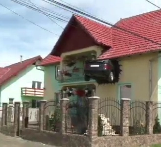 faza-zilei-sia-zidit-in-peretele-casei-un-audi