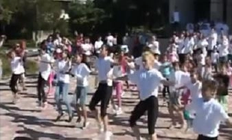 flash-mob-astazi-la-brasov