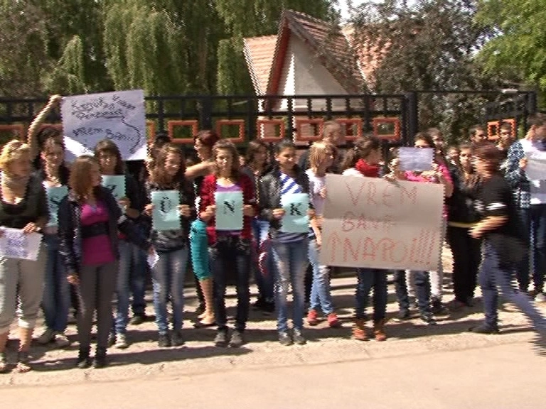flash-mob-pentru-ca-nu-siau-primit-banii-de-naveta