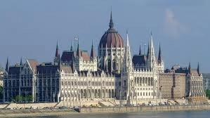 gesturi-simbolice-provocatoare