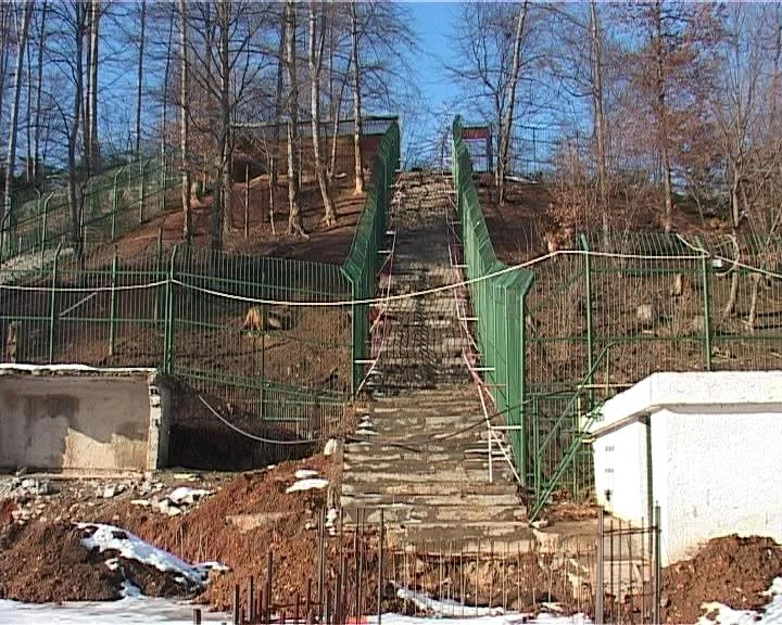 gradina-zoologica-brasov-ramane-in-santier