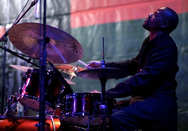 grupul-newyorkez-elevation-canta-la-reduta