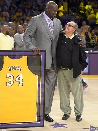 iau-retras-tricoul-lui-big-shaq