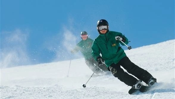 in-poiana-brasov-inca-se-poate-schia-