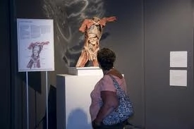 inedit-cadavre-umane-intro-expozitie-la-antipa