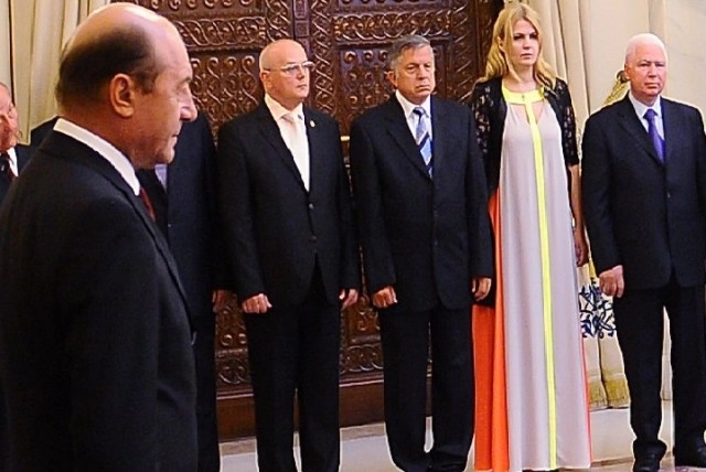 iulia-motoc-explica-tinuta-de-la-cotroceni