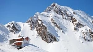 la-balea-lac-stratul-de-zapada-ajunge-pana-la-trei-metri