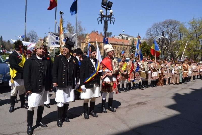 manifestare-inedita-pentru-sutinerea-brasovului