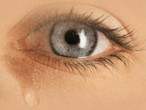 o-cantareata-de-muzica-populara-e-la-un-pas-sasi-piarda-vederea-