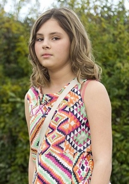 o-fata-de-12-ani-vomita-de-40-de-ori-pe-zi-motivul-este-socant