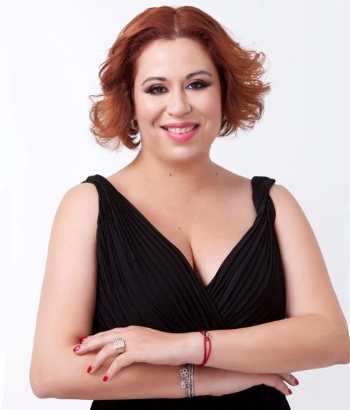 oana-roman-a-aflat-ca-va-avea-o-fetita