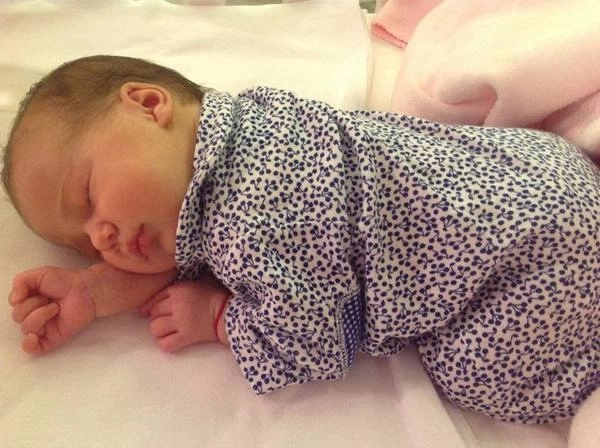 poze-noi-cu-nepotica-lui-basescu