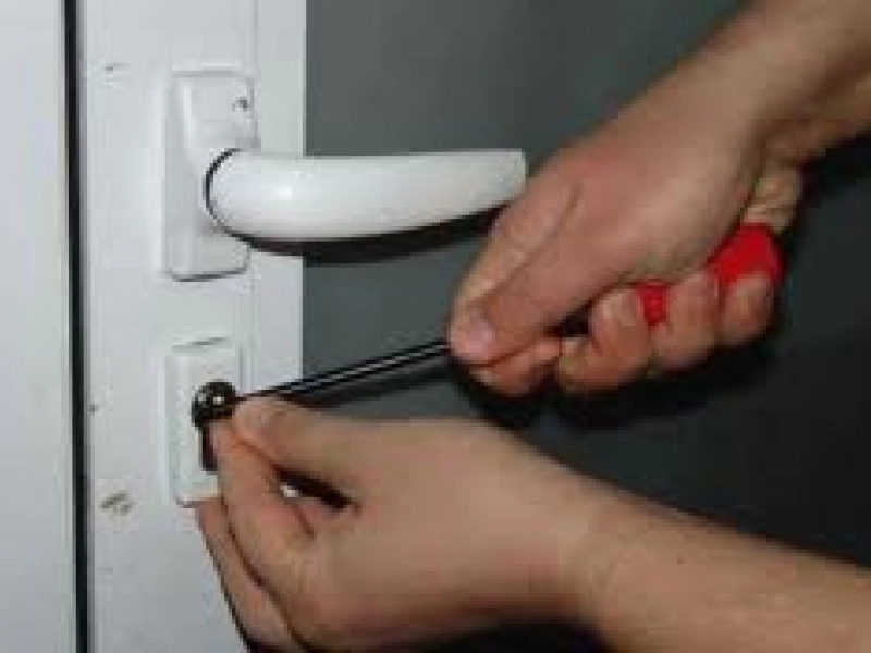 prinsi-in-flagrant-dupa-ce-au-spart-mai-multe-locuinte