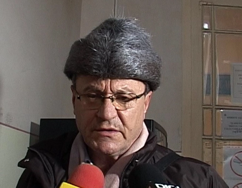 profesorul-lzar-onisai-judecat-in-septembrie-pentru-luare-de-mita