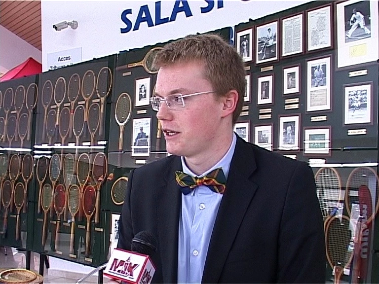 radu-popescu-a-colectionat-peste-200-de-rachete-de-tenis-
