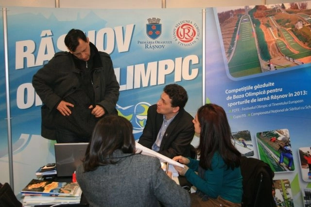 rasnovul-promovat-la-targul-de-turism