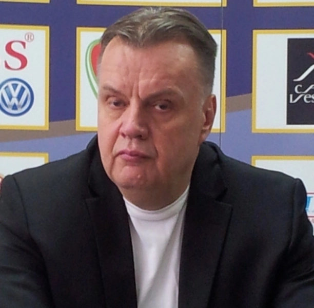 rauhanen-antreneaza-lupii