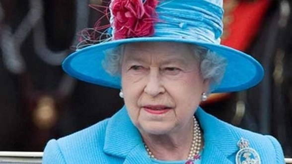 regina-elisabeta-a-iia-spitalizata-