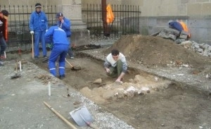 santierul-arheologic-de-la-biserica-neagra-se-inchide-in-august