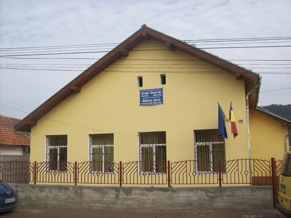 scoala-noua-la-teliu