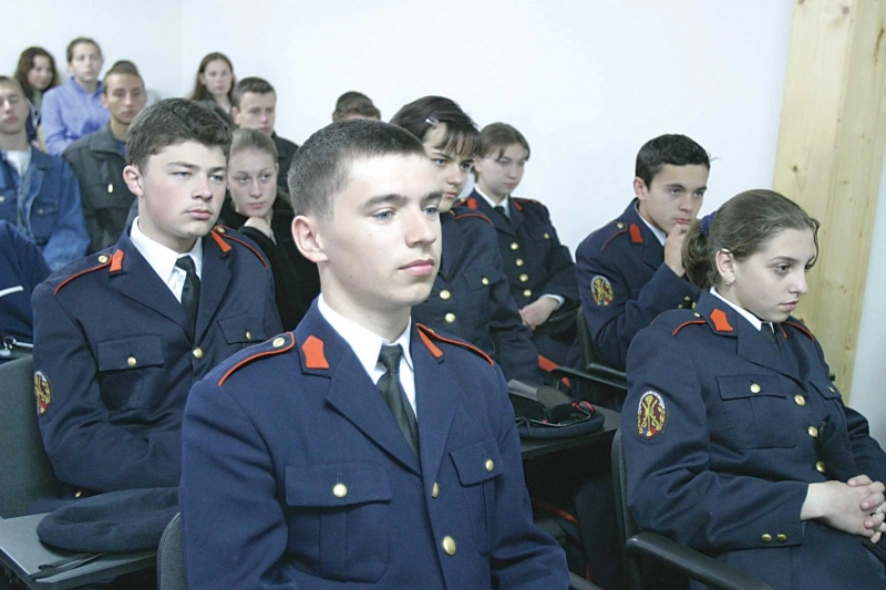 se-fac-inscrieri-in-scolile-militare