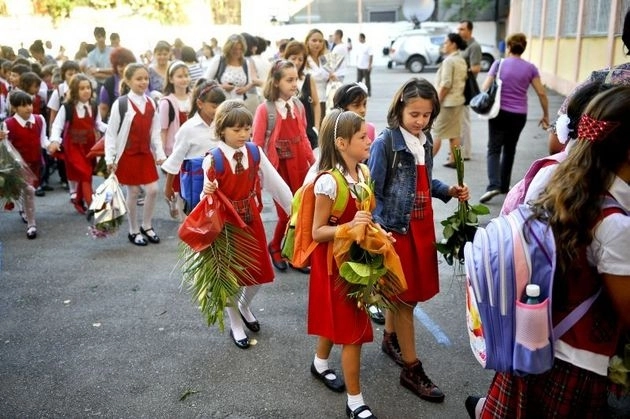 se-schimba-structura-anului-scolar-20132014