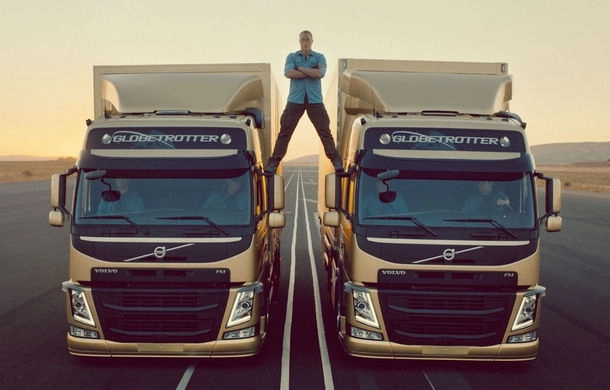 spagatul-lui-van-damme-24-de-milioane-de-vizualizari-nu-e-trucaj