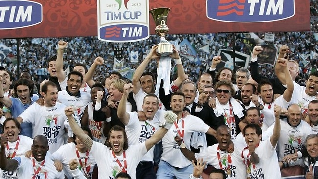 stefan-radu-ia-luat-cupa-lui-lobont