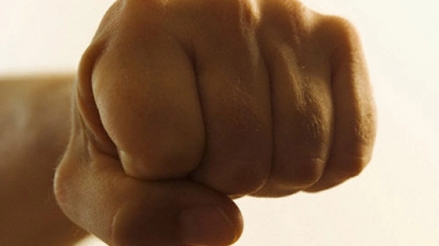 tanara-batuta-si-jefuita-in-propria-casa