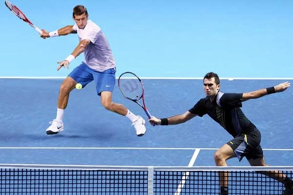 tecau-la-batut-pe-hanescu