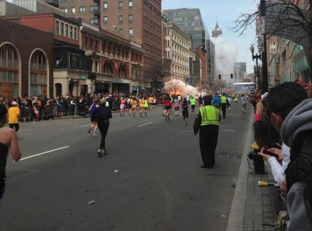 trei-morti-in-exploziile-de-la-boston