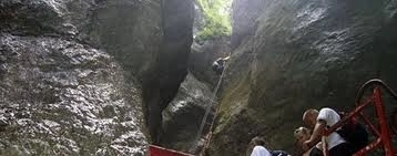 turistii-care-vor-vizita-canionul-7-scari-vor-plati-o-taxa-de-intrare