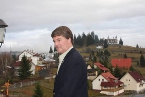 urmasul-lui-bram-stoker-vine-astazi-la-castelul-bran