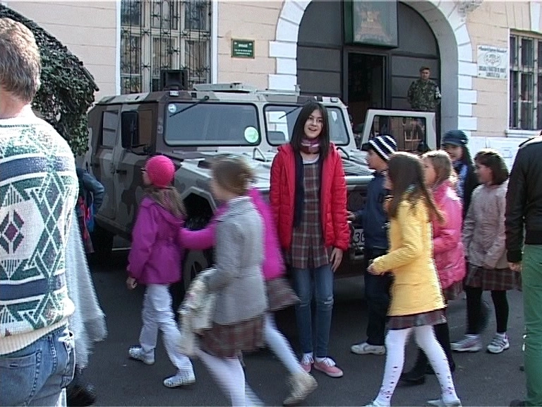 vanatorii-de-munte-siau-mutat-arsenalul-de-lupta-in-strada-