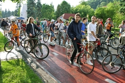 vineri-are-loc-a-doua-masa-critica-din-brasov