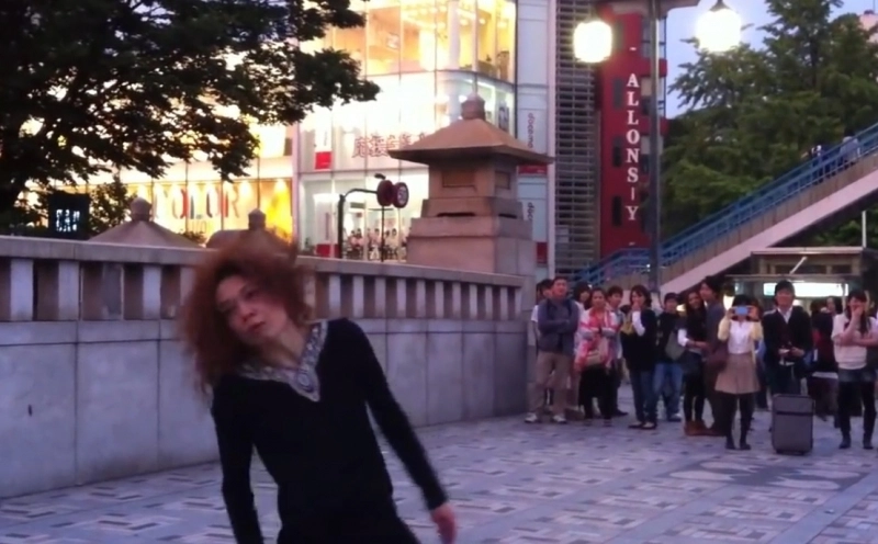 -cel-mai-ciudat-dans-pe-care-lai-vazut-vreodata-video