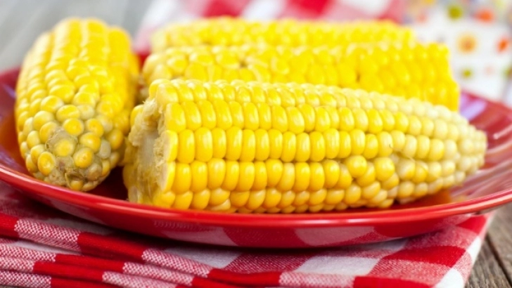 4-mituri-despre-porumb-pe-care-ar-trebui-sa-le-uiti