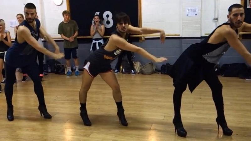 5-milioane-de-vizualizari-in-24-de-ore-clipul-face-furori-pe-internet-video