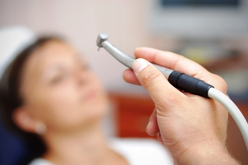 a-murit-dupa-ce-iau-fost-extrasi-20-de-dinti-odata