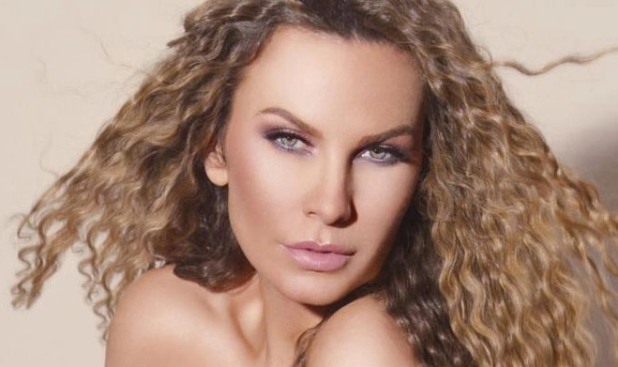 anna-lesko-sunt-insarcinata-in-7-luni