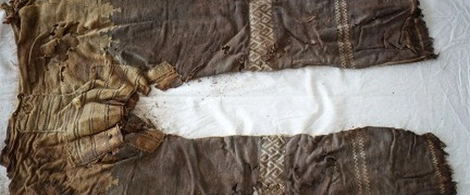 arheologii-au-descoperit-pantalonii-care-nau-fost-spalati-de-3400-de-ani