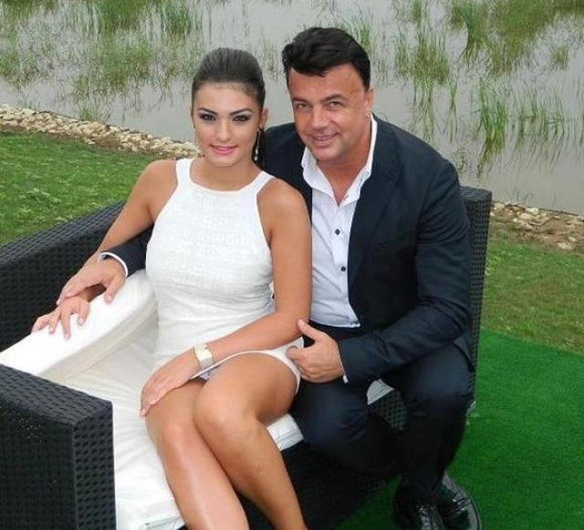 atacata-in-scara-blocului