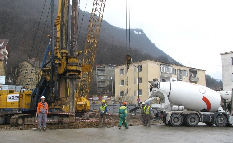 au-inceput-lucrarile-la-parcarea-de-la-spitalul-militar-brasov