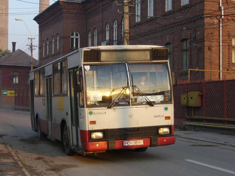 autobuzele-rable-din-romania-ia-cazut-rezervorul-in-mers