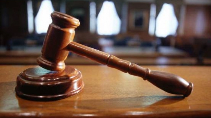 bancheri-suspectati-de-trafic-de-influenta-si-manipularea-cursului