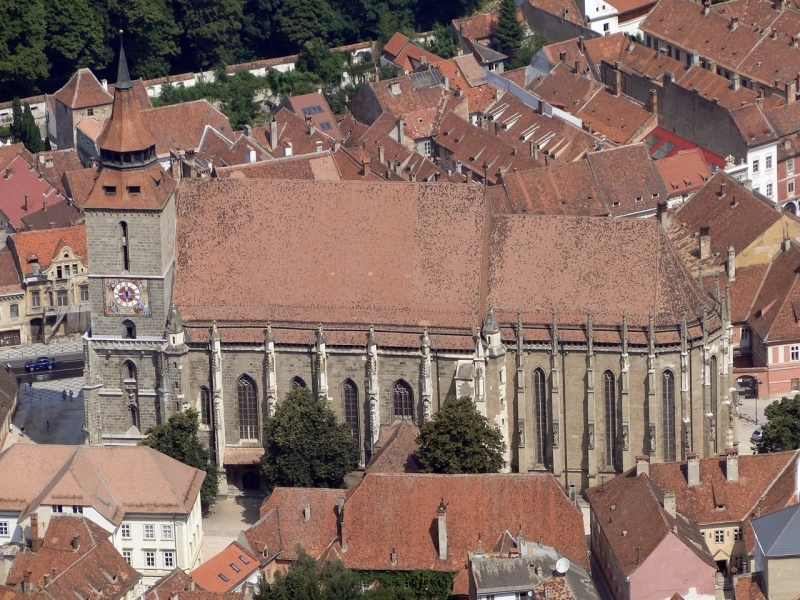 biserica-neagra-trece-la-programul-de-iarna-(1)