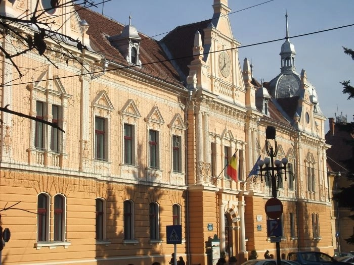 brasovul-trebuie-sa-isi-plateasca-anul-acesta-ratele-la-banci