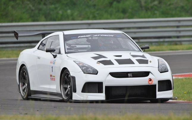 campionatul-national-de-viteza-in-coasta-ajunge-la-rasnov